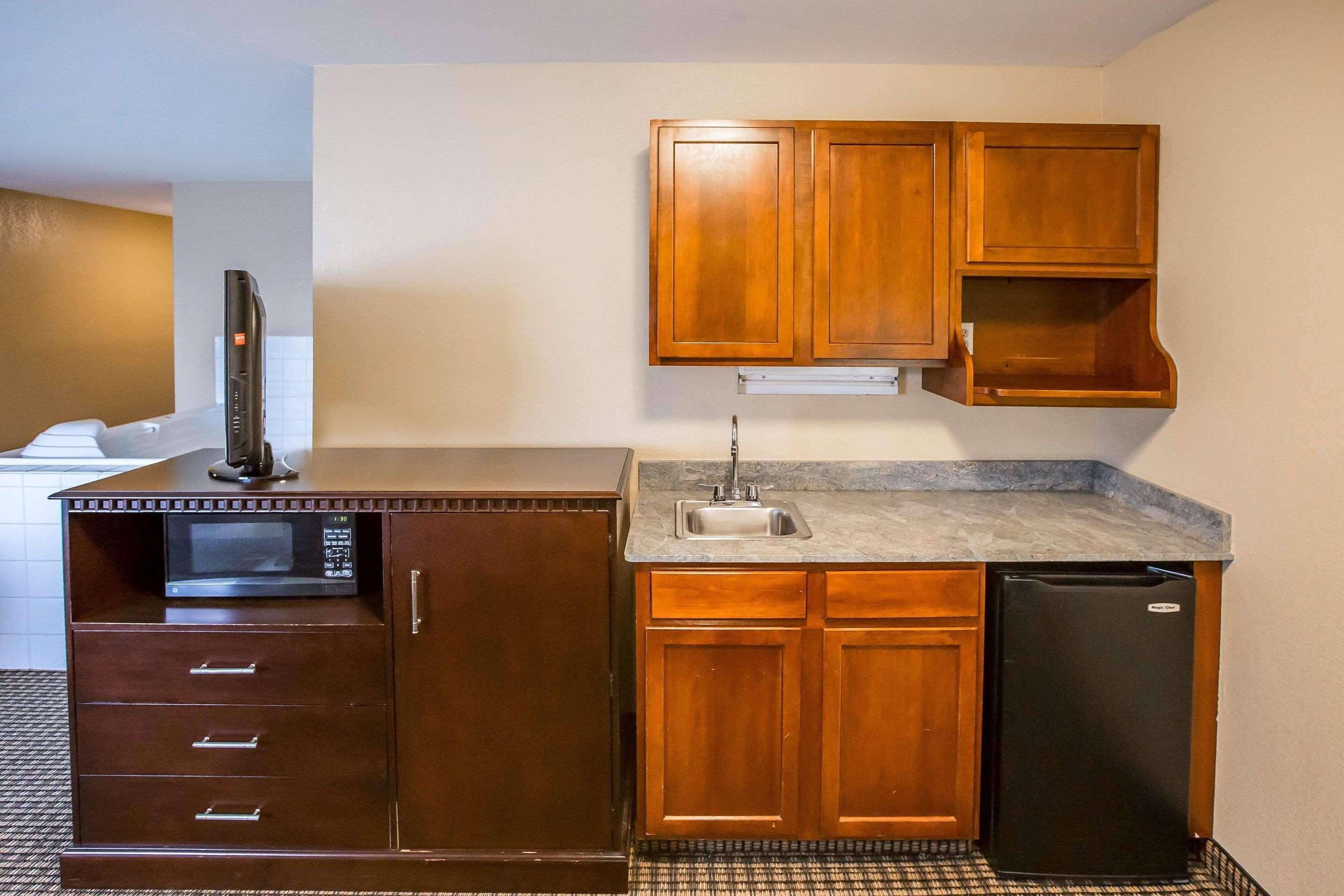 Econo Lodge Inn&Suites Monroe Extérieur photo