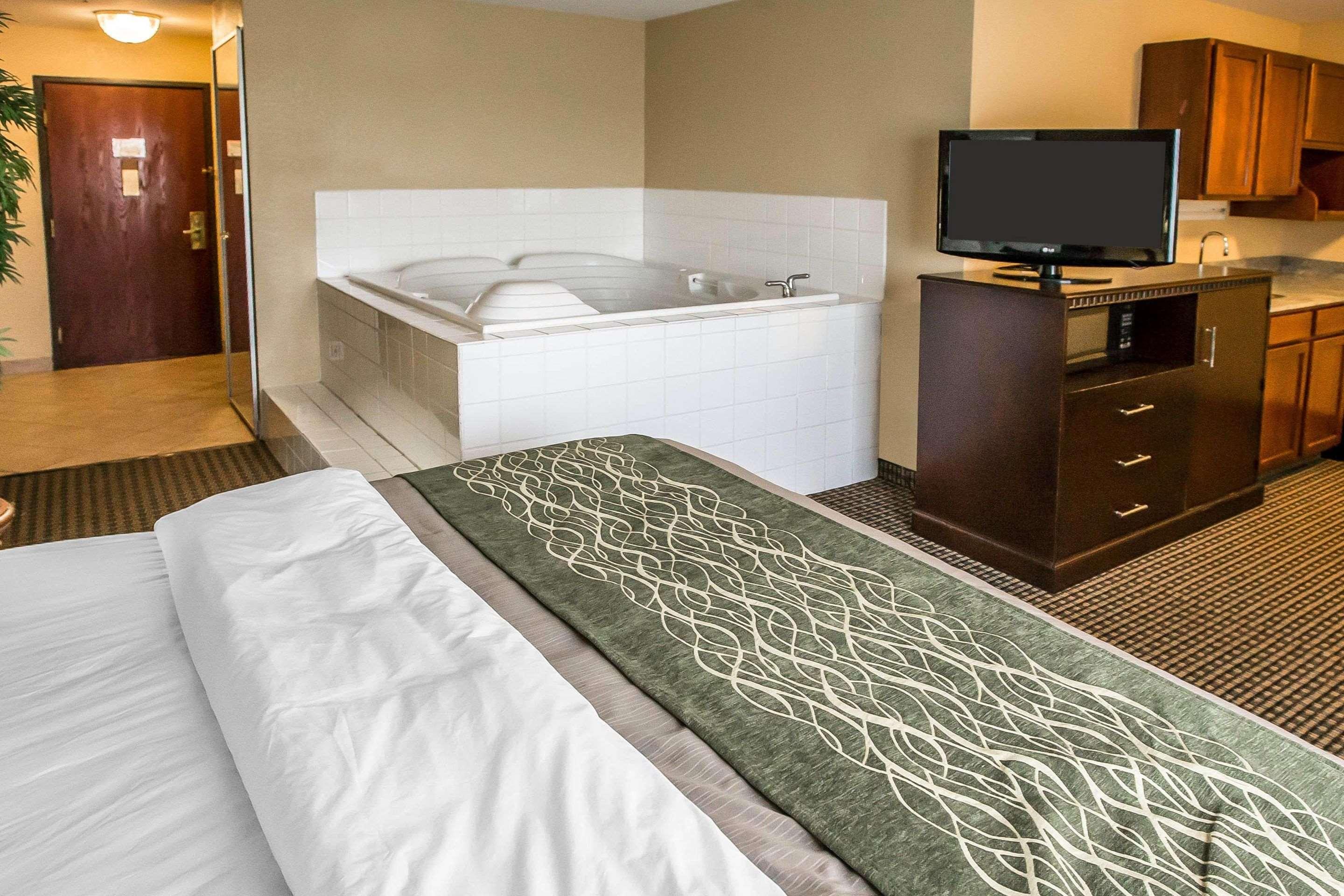 Econo Lodge Inn&Suites Monroe Extérieur photo