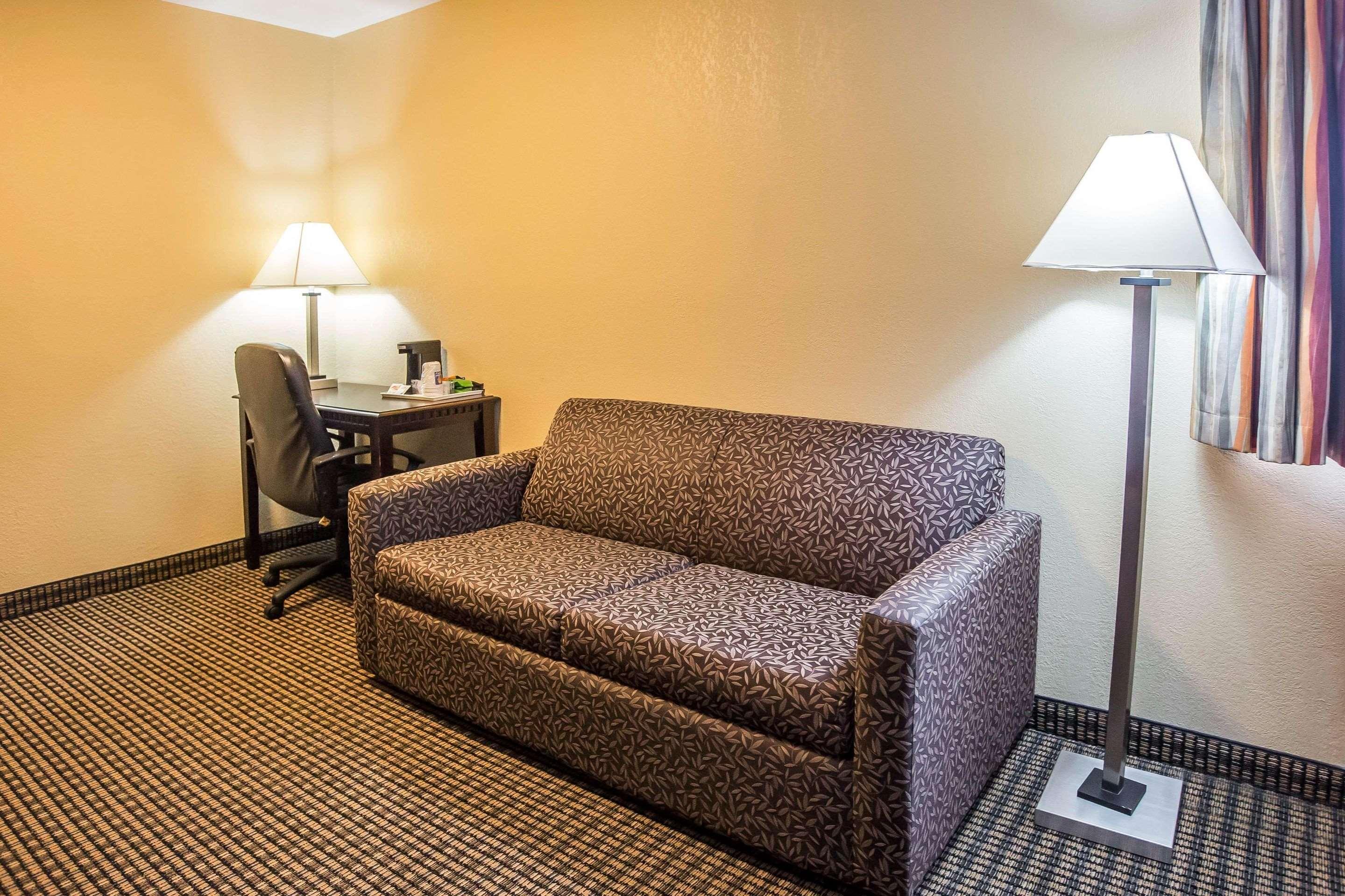 Econo Lodge Inn&Suites Monroe Extérieur photo